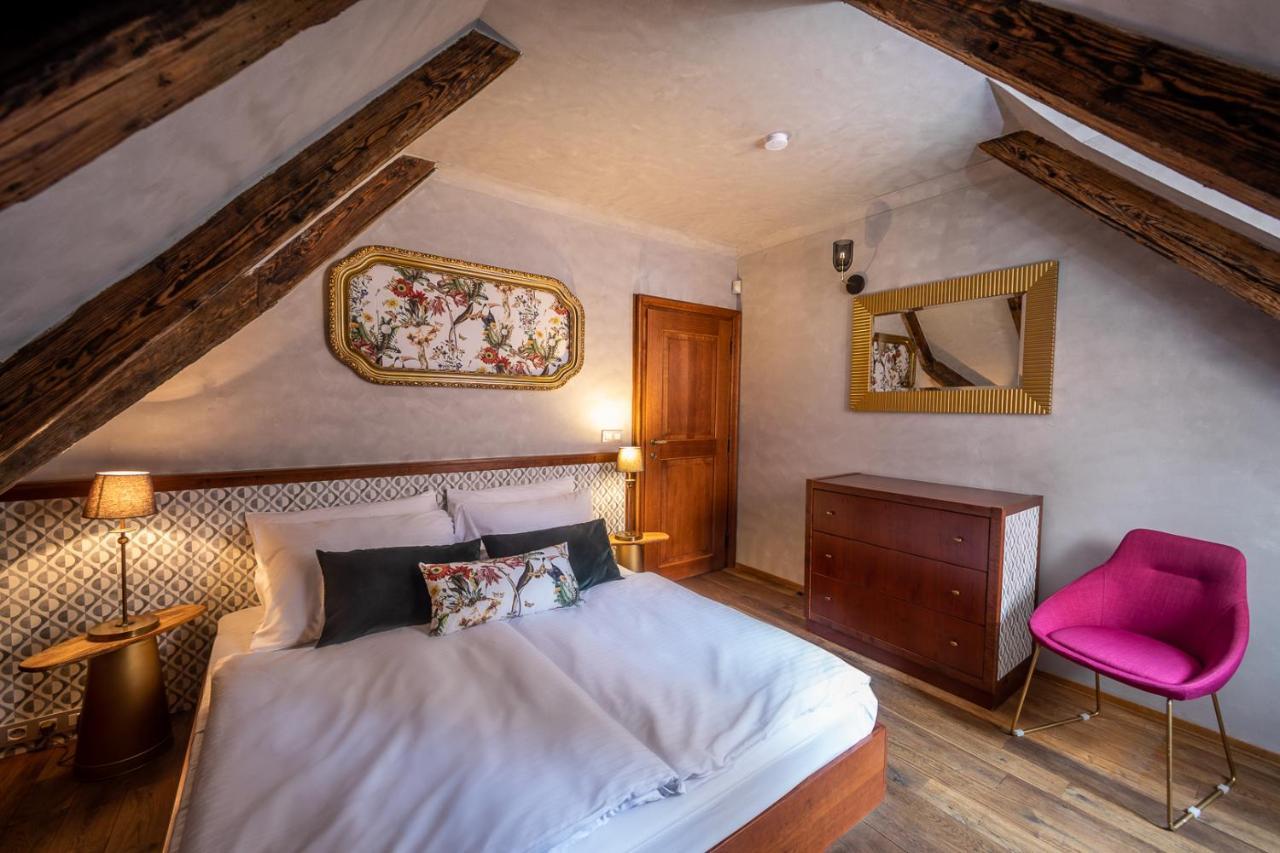 Miss Sophie'S Charles Bridge Hotel Prague Exterior photo