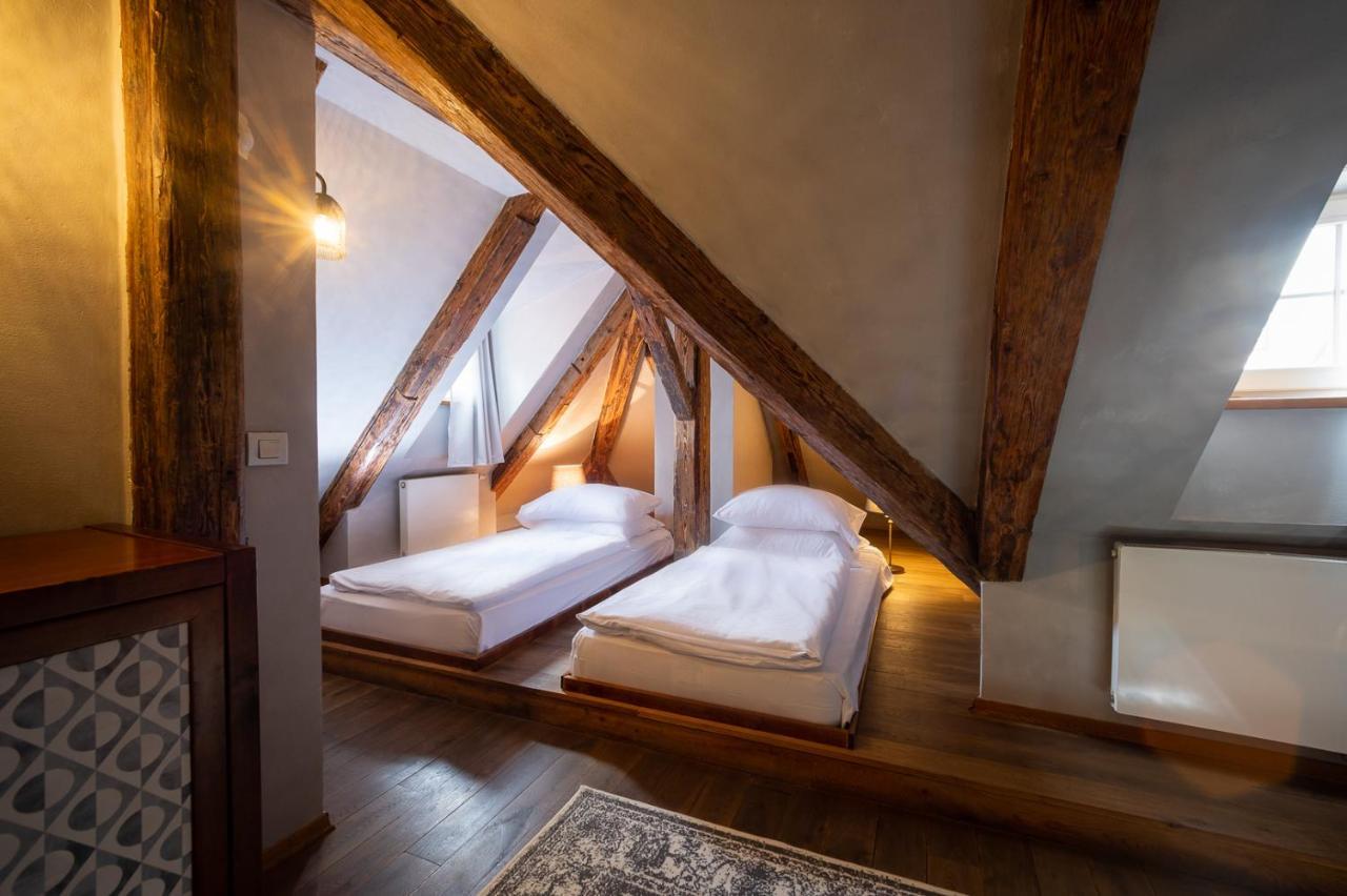 Miss Sophie'S Charles Bridge Hotel Prague Exterior photo