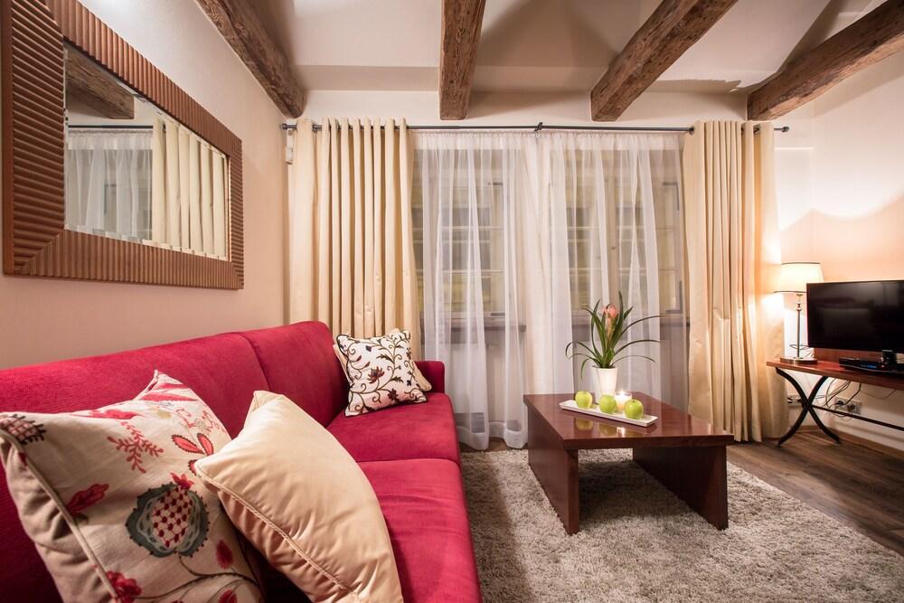 Miss Sophie'S Charles Bridge Hotel Prague Exterior photo