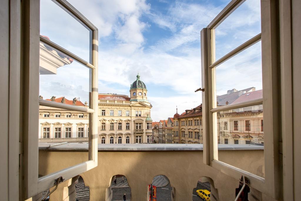 Miss Sophie'S Charles Bridge Hotel Prague Exterior photo