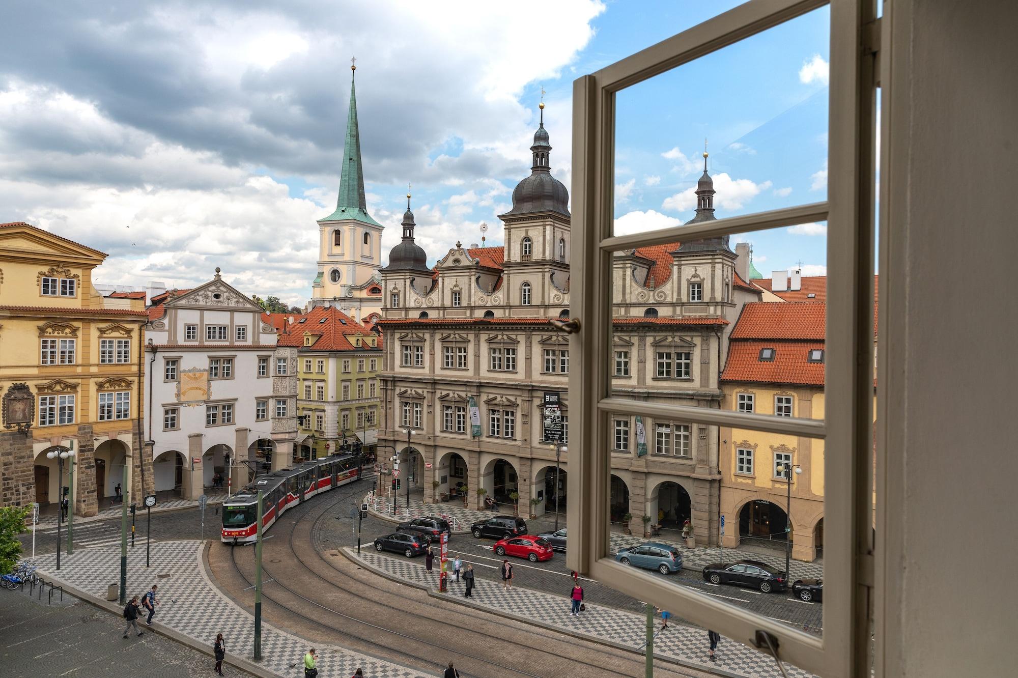 Miss Sophie'S Charles Bridge Hotel Prague Exterior photo